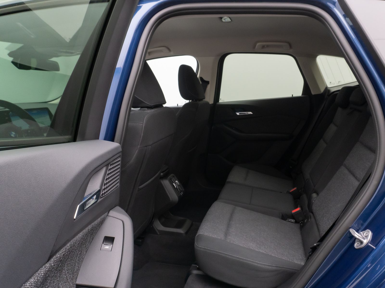 Fahrzeugabbildung BMW 218i Active Tourer 360°HUD DAB Widscreen Komfort
