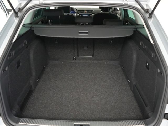 Superb COMBI AMBITION TDI DSG+NAVI+SITZHEIZUNG+K