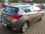 Toyota Auris 1.33 Dual-VVT-i START Edition - Toyota Auris: Limousine