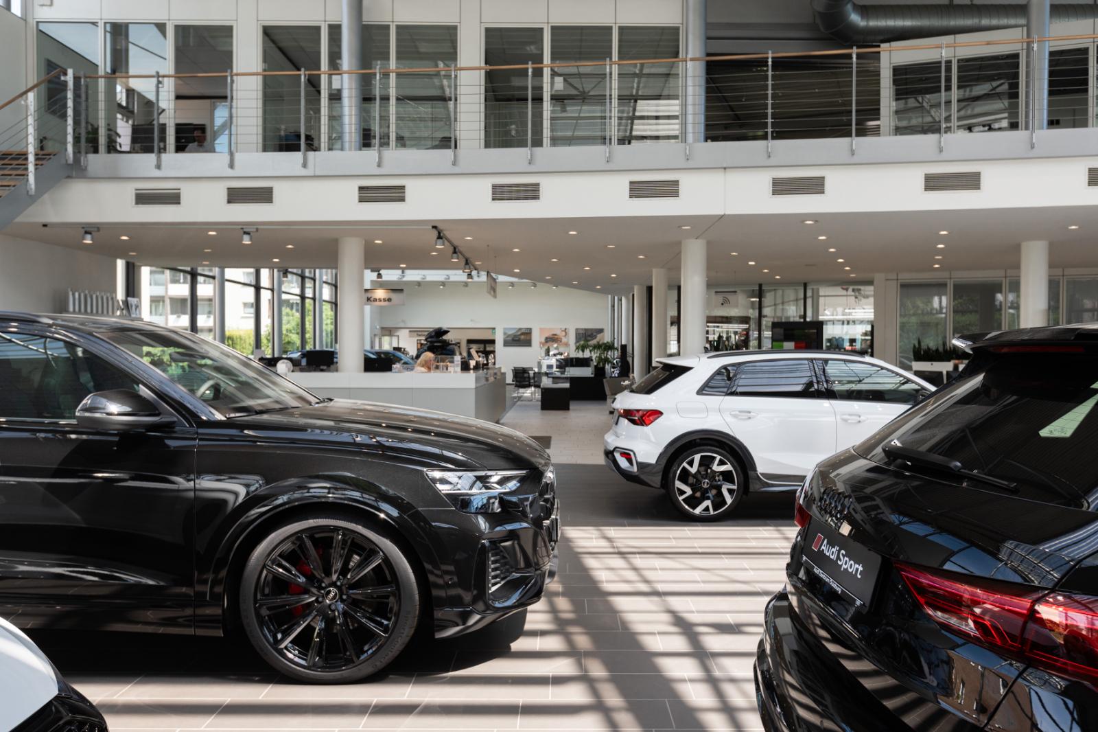 showroom-image-top