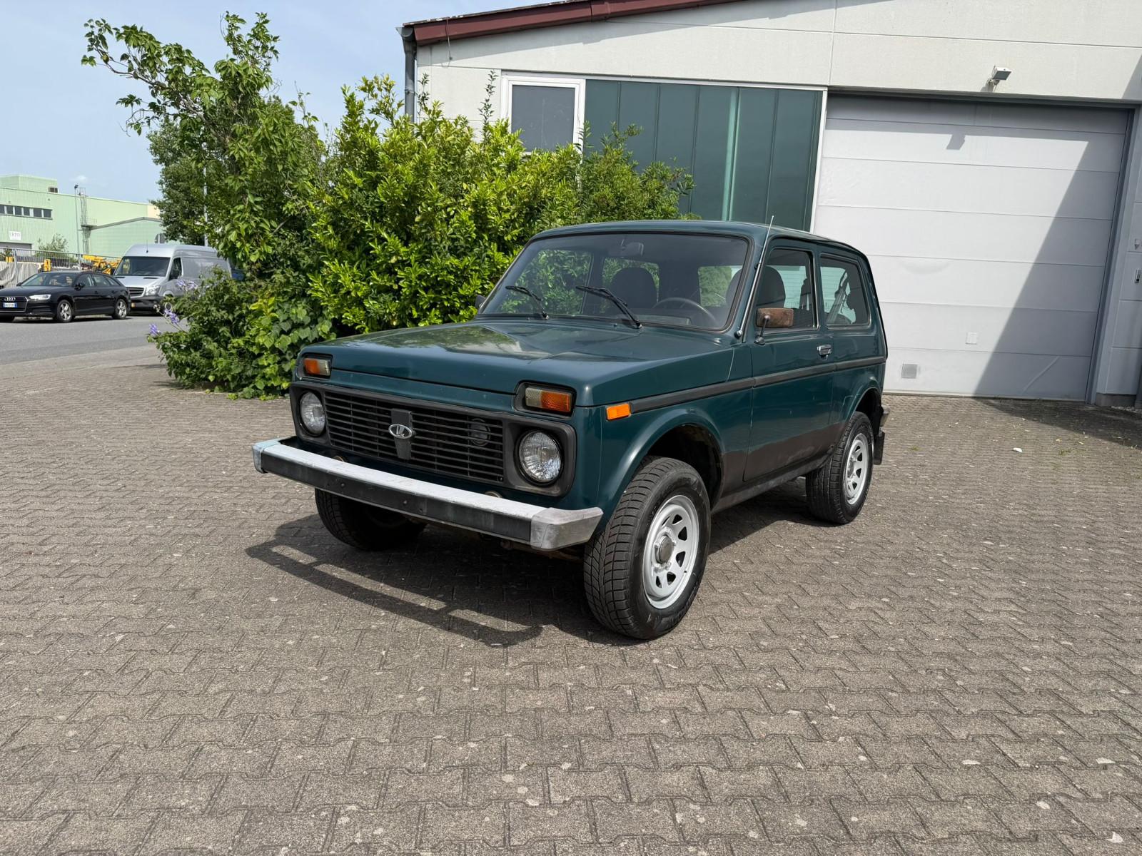 Lada Niva 1.7i Only