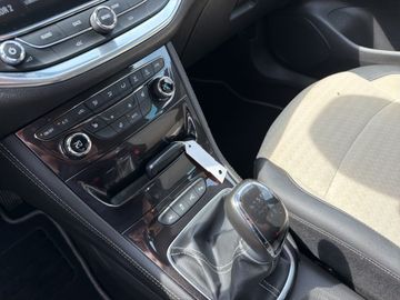 Opel ASTRA  INNOVATION 1.4 TURBO, 150PS