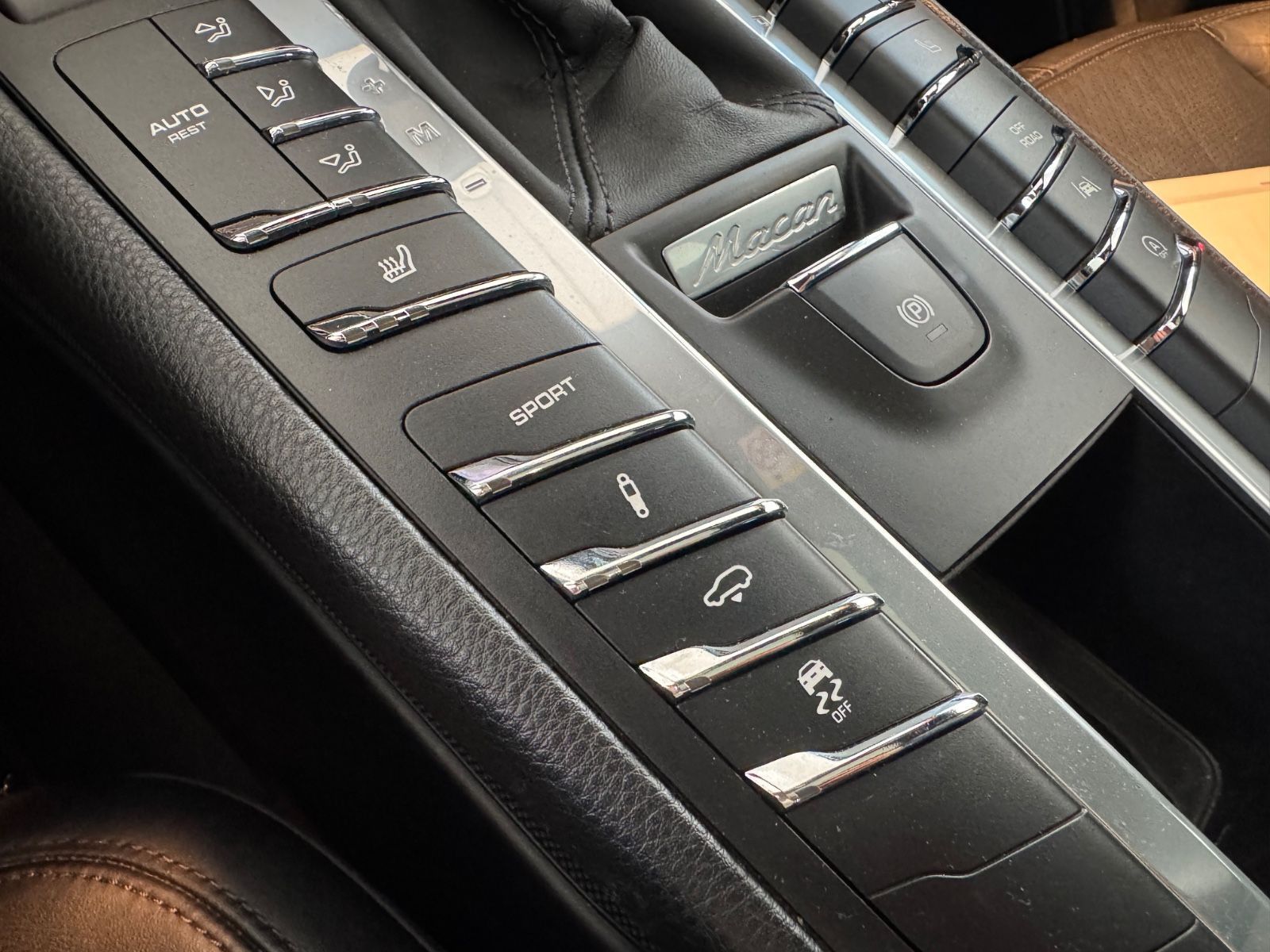 Fahrzeugabbildung Porsche Macan S Diesel/PANO/APPLE/NAVI/PDC/TEMPOMAT/SHZ
