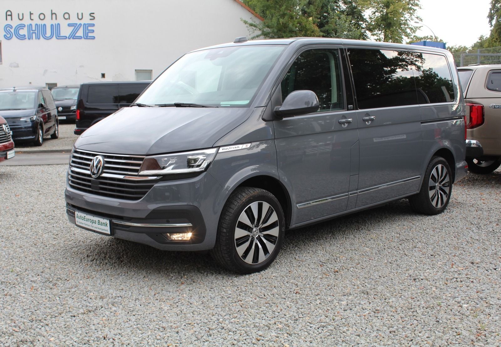 Volkswagen T6 Multivan - 1