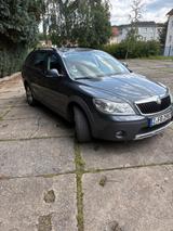 Skoda Octavia 1.8 TSI 4x4 Scout Combi Scout - Skoda Octavia aus 2010: Scout
