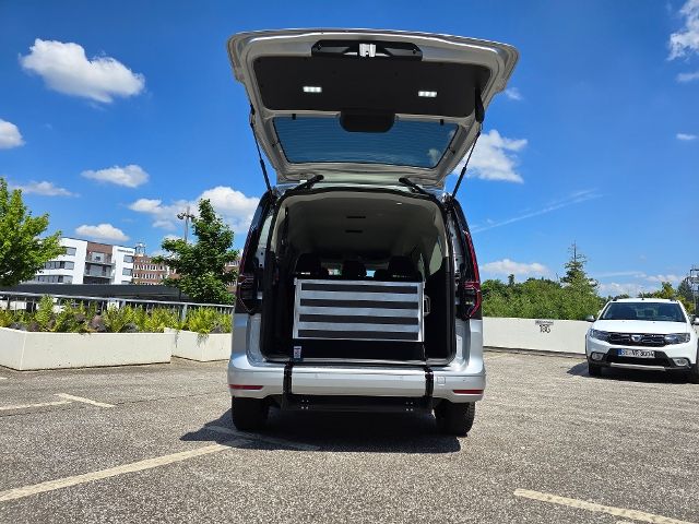 Fahrzeugabbildung Volkswagen Caddy Life Maxi Rollstuhltransport REHA