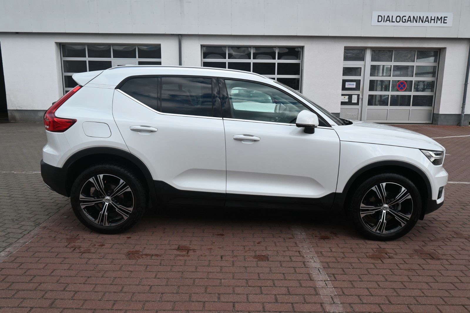 Fahrzeugabbildung Volvo XC40 D3 INSCRIPTION*STHZG*BUSINESS*PILOT*LED*HuK