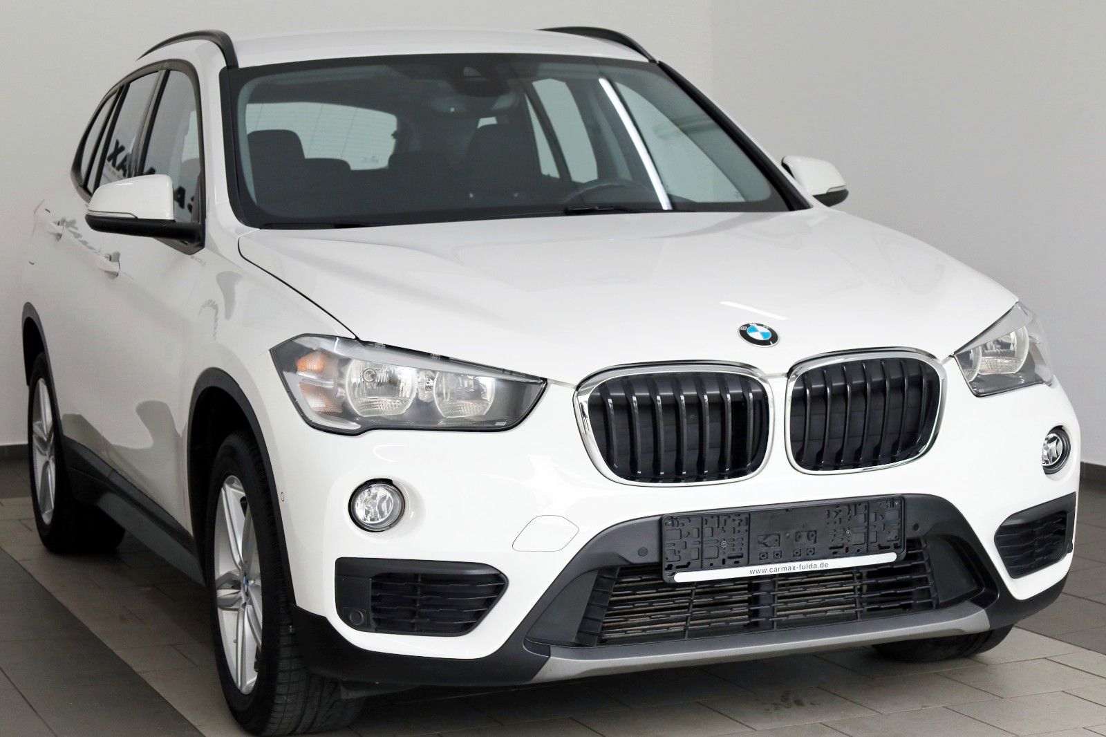 Fahrzeugabbildung BMW X1 xDrive 18dA Navi,SH,PDC,SR+WR