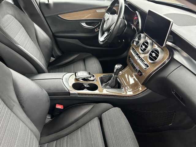 Fahrzeugabbildung Mercedes-Benz C 220 CDI T-Modell Exclusiv+Navi+SHZ+PDC+LED