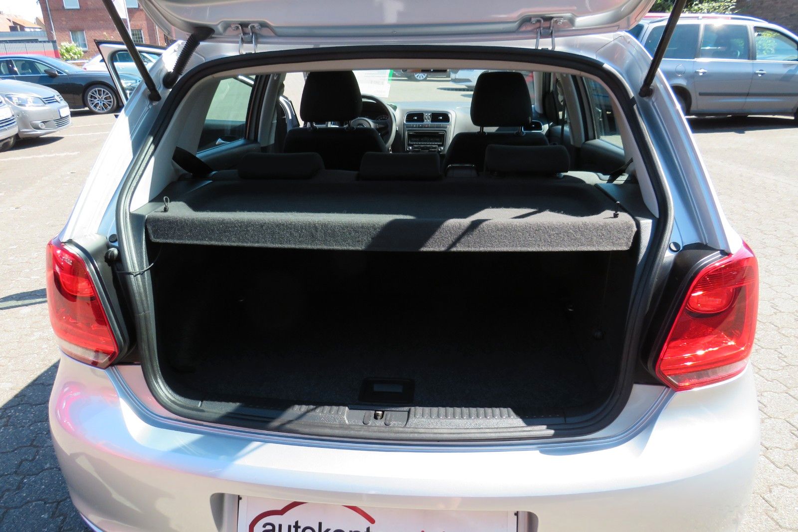 Fahrzeugabbildung Volkswagen Polo V Comfortline KLIMA RADIO SCHECKHEFT