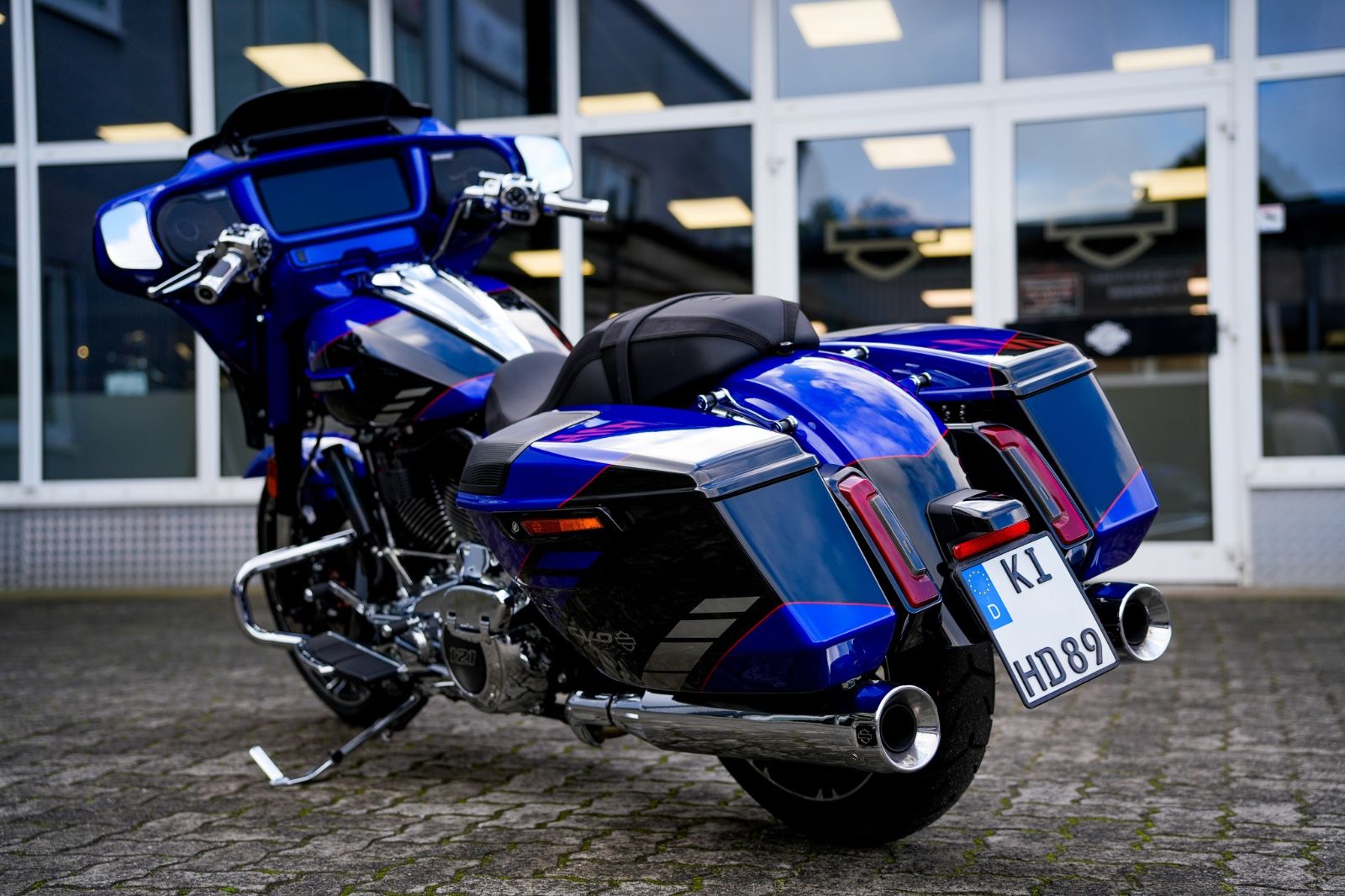 Fahrzeugabbildung Harley-Davidson CVO Street Glide  FLHXSE 121 CUI MY25