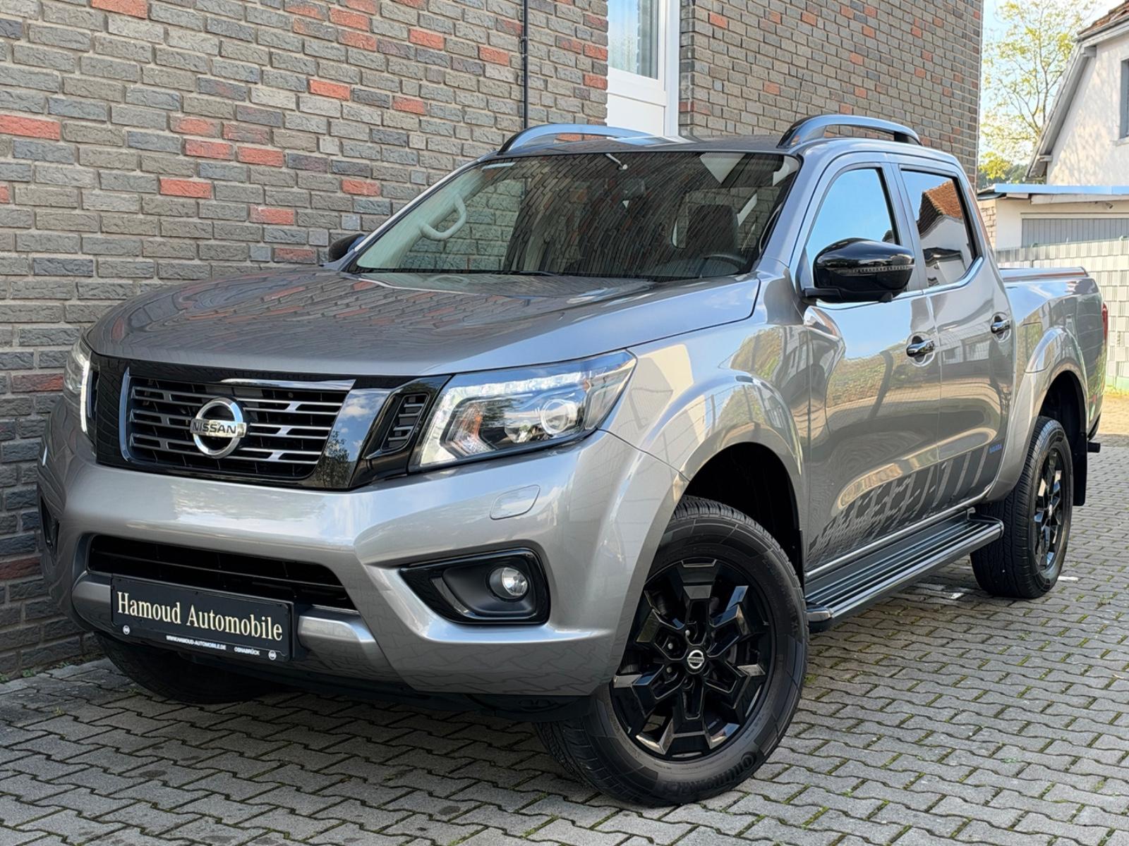 Nissan Navara NP300 N-Guard Double Cab 4x4