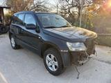 Suzuki Grand Vitara 1.9 DDiS 5 porte MOTORE KO - blaue Suzuki Grand Vitara