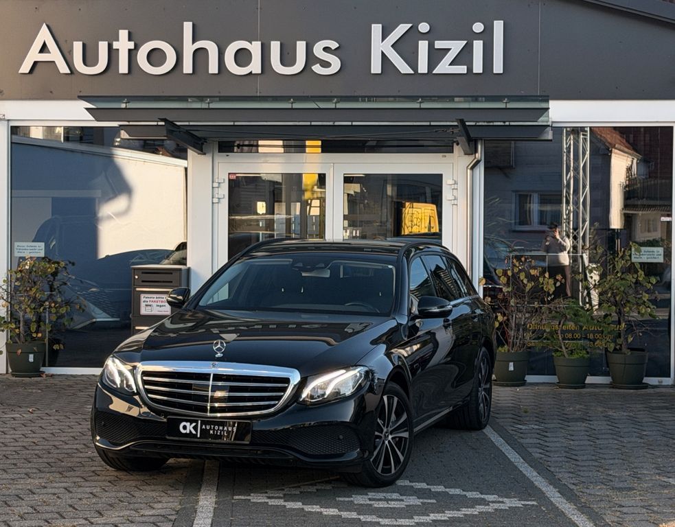 Image of Mercedes-Benz E 300
