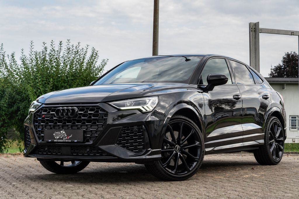 Image of Audi RSQ3