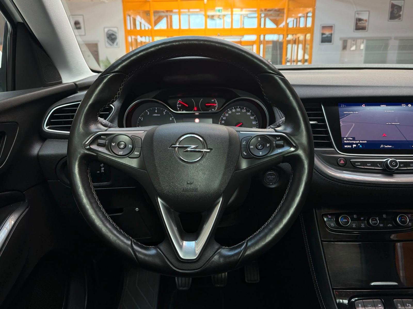 Opel Grandland (X) Innovation Panorama / 360° Kamera