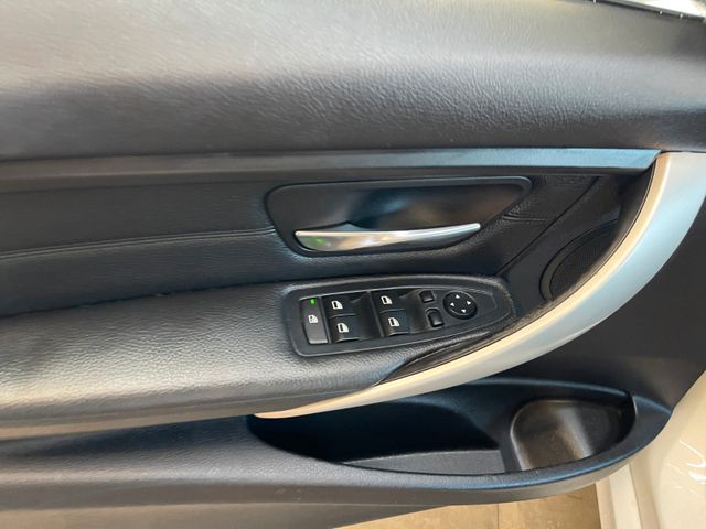 BMW 320 d Lim. *Schiebedach*Navi*Klima*Vollleder*DAB