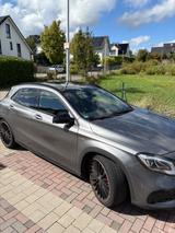 Mercedes-Benz GLA 45 AMG Mercedes-AMG GLA 45 4MATIC DCT Me... - schwarze Mercedes-Benz GLA 45 AMG