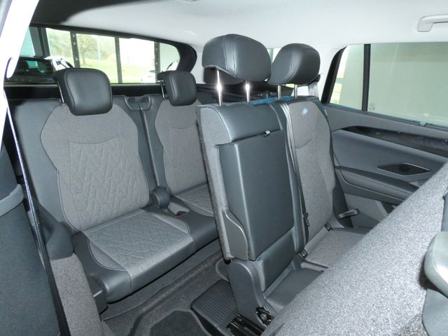 Tayron 2.0 TDI Life DSG AHK NAVI 7 SITZER