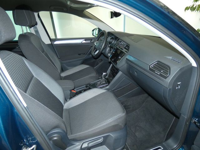 Tiguan 1.5 TSI Active DSG AHK NAVI el.Heckklappe