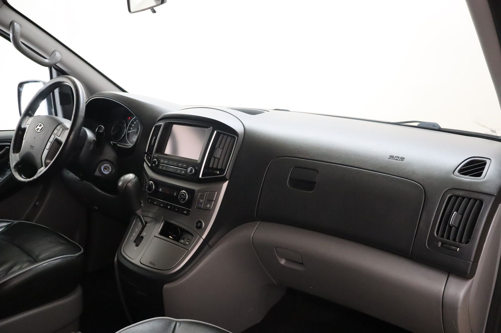 Fahrzeugabbildung Hyundai H-1 2.5CRDi Starex * RFK * Lenkradhzg. * Navi