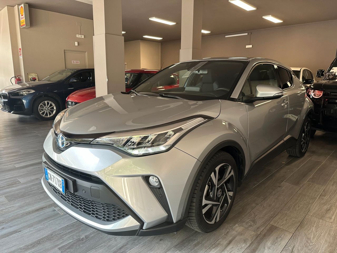 Toyota C-HR 2.0 Hybrid E-CVT Morebusiness imagem 3