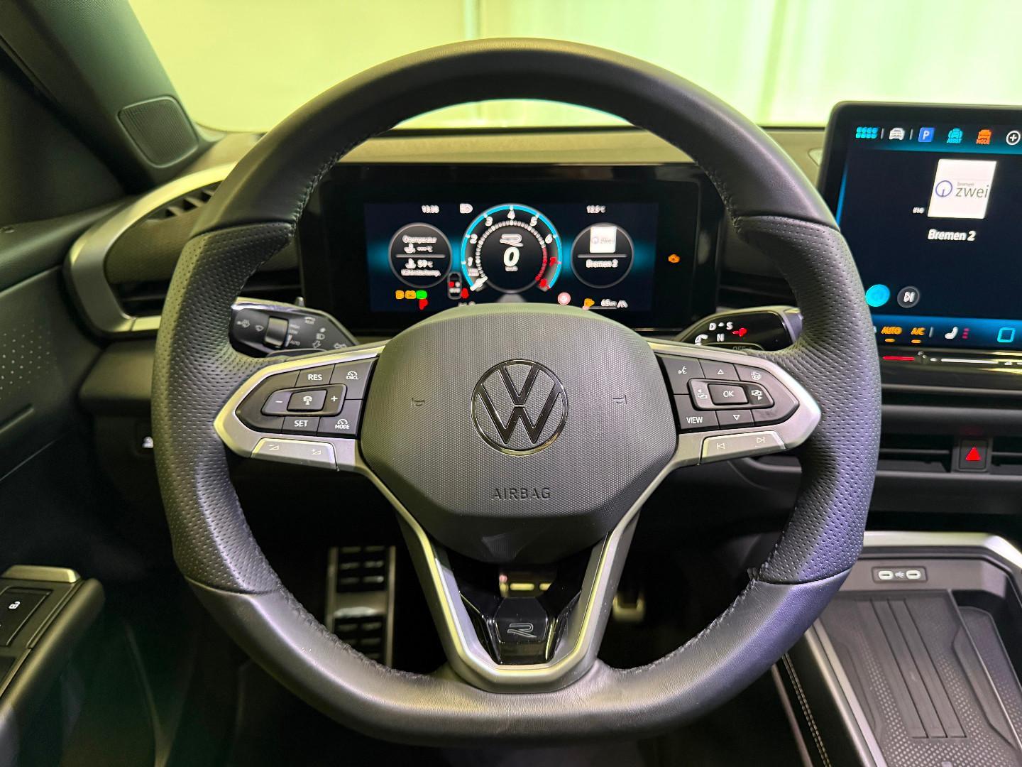 Volkswagen T-Roc 1.5 eTSI DSG R-Line ACC KAMERA KEYLESS, миниатюра 13