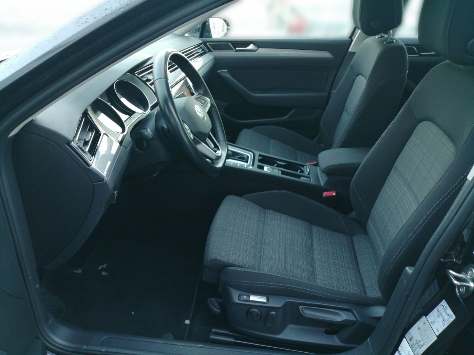 Volkswagen Passat Variant - Bild 14