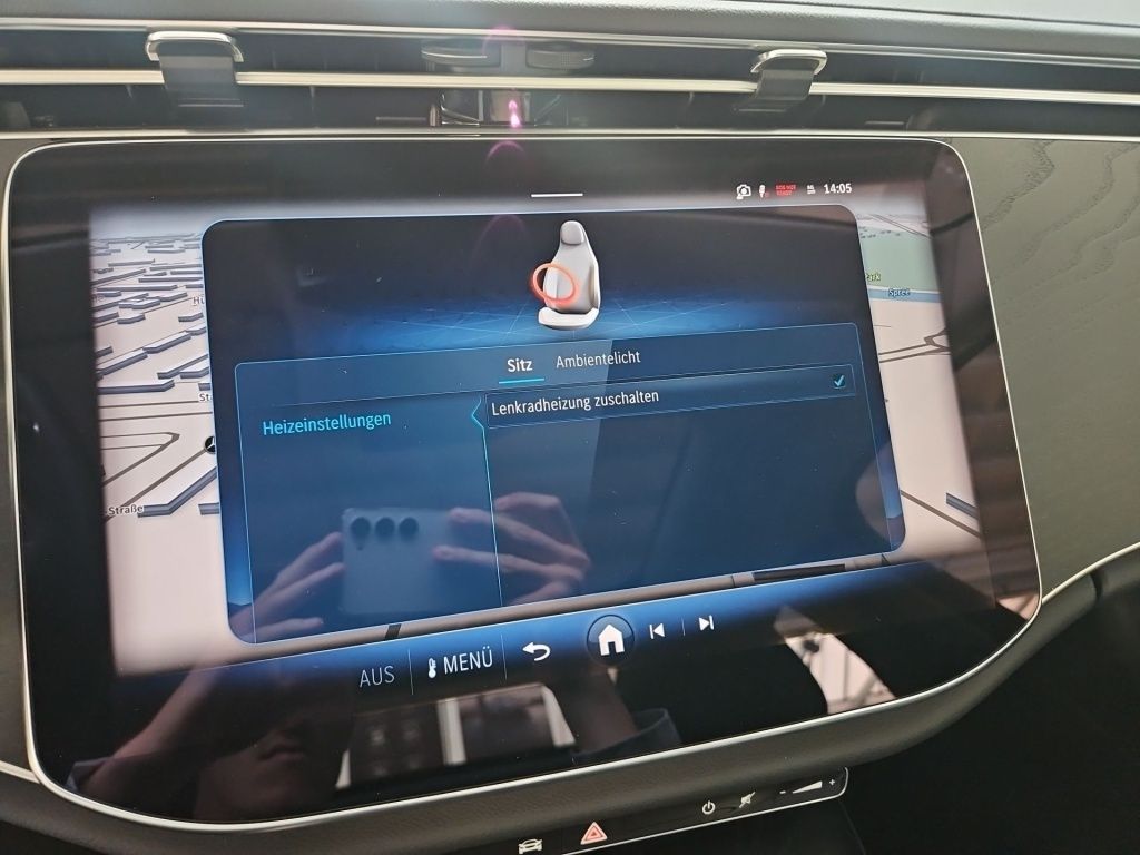 Fahrzeugabbildung Mercedes-Benz E 200 T Avantg. Distronic+ Pano LED KeyLess KAM