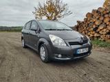 Toyota Corolla Verso 2.2  D-4D  - graue Toyota Corolla Verso