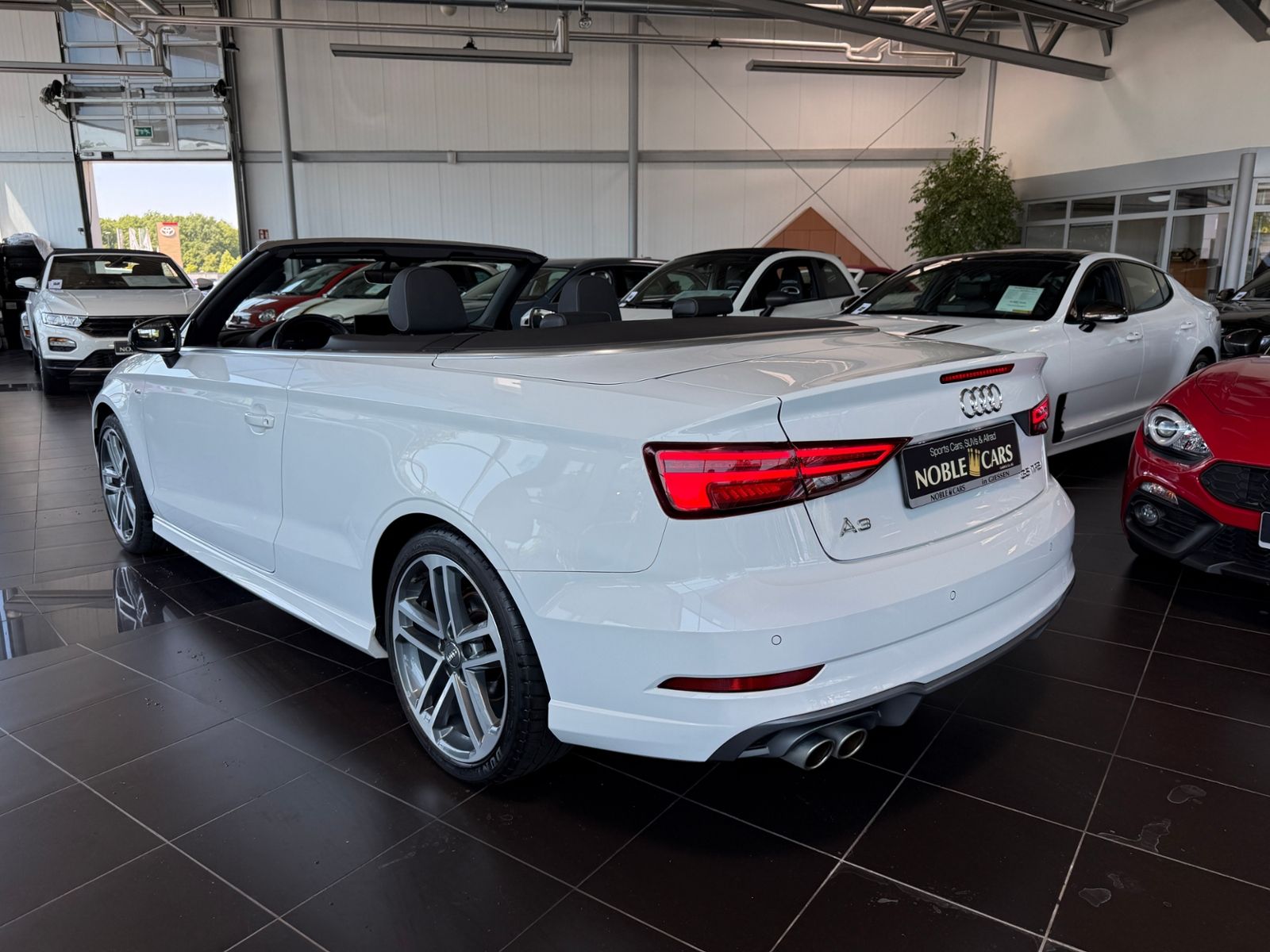 Fahrzeugabbildung Audi A3 Cabriolet S line 35 TFSI KAM LED NAVI