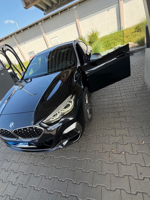 Image of BMW M235