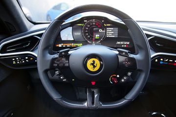 Ferrari 296 GTB*DaytonaRacingSeat,Lift,JBL,Carbon,Kamera