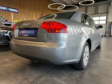 Audi A4 Lim. *TEMPOMAT*KLIMAAUTOMATIK*SitzHZ*