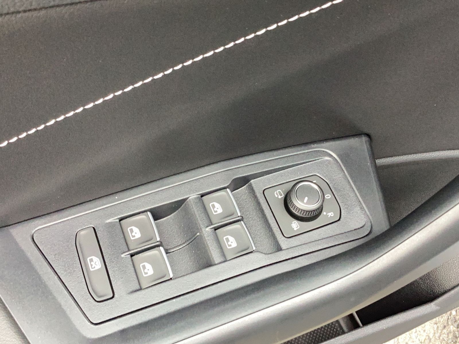 Volkswagen T-Roc - Bild 8