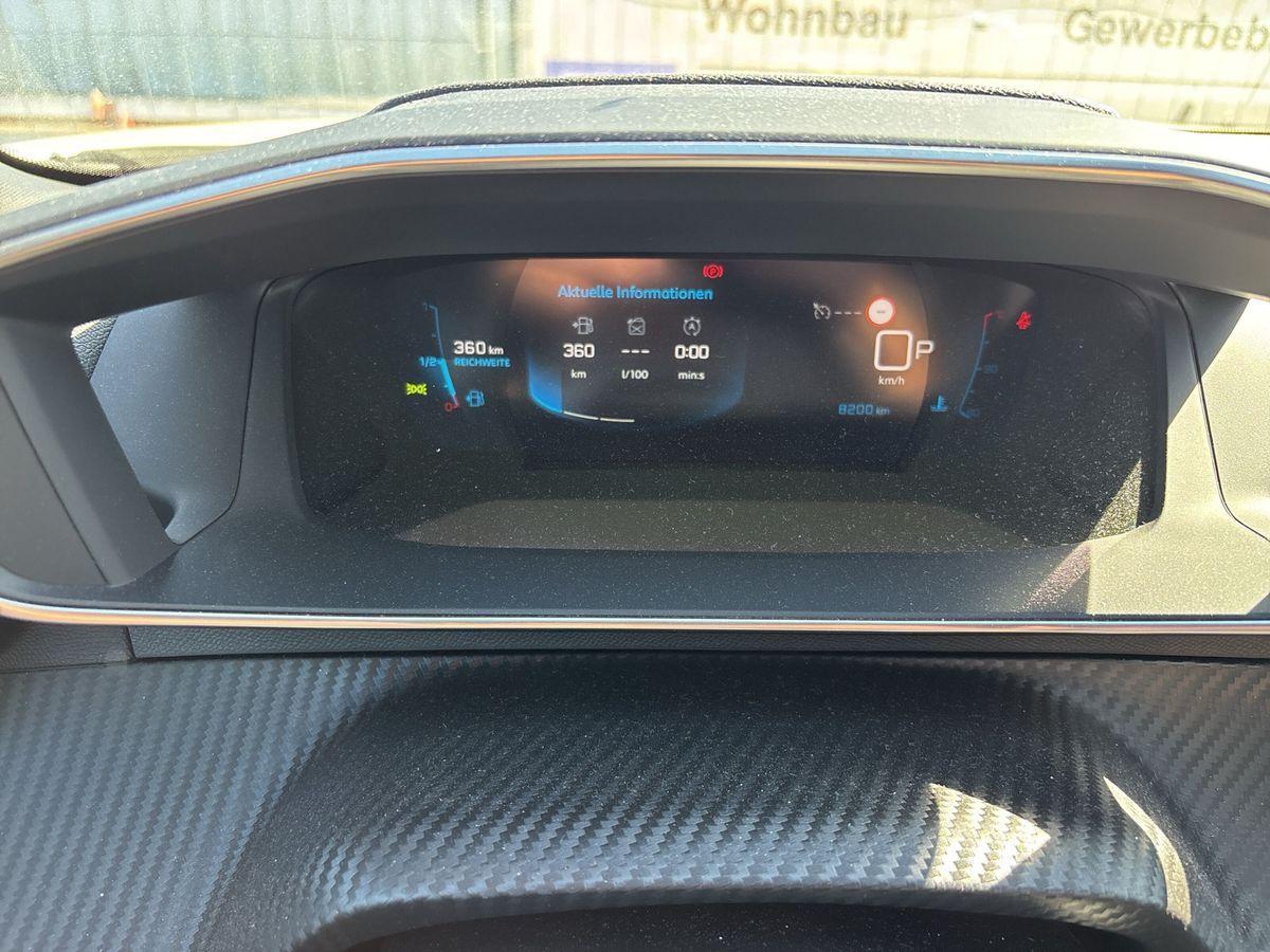 Peugeot 2008 Allure Pack BlueHDI 130 EAT8