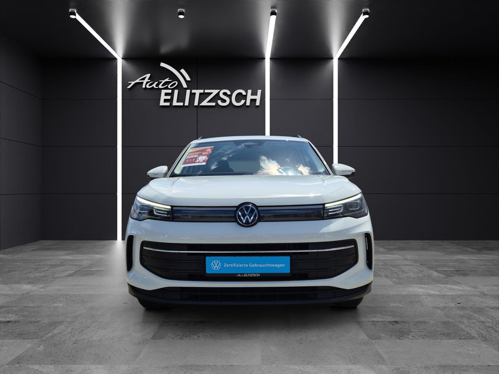 Fahrzeugabbildung Volkswagen Tiguan eTSI Life DSG LED AHK Navi AID ACC RFK SH