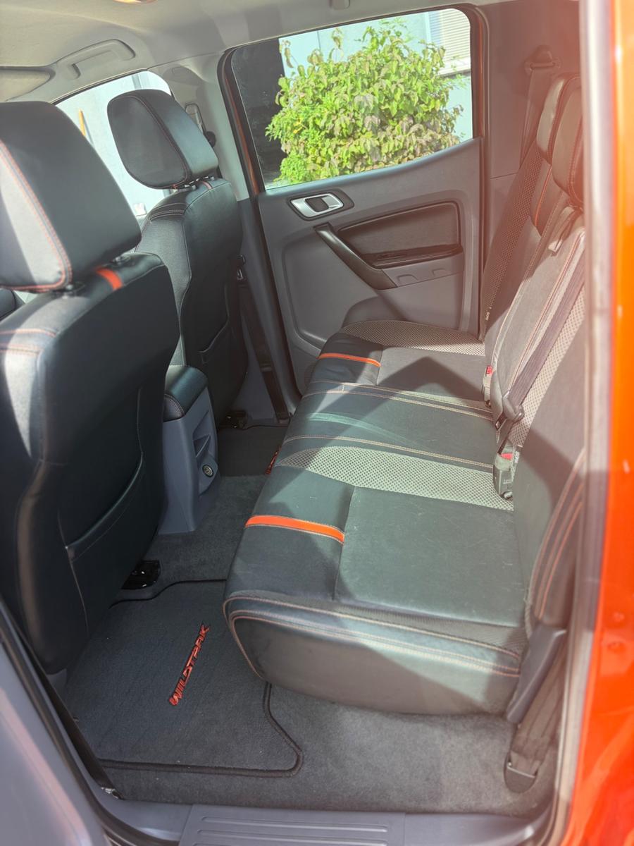 Ford Ranger Wildtrak Double Cab 3.2 TDCi 5 cyl. 200 ch BVA 4x4 / Attelage 3,35 t / Cuir / GPS / Caméra de recul