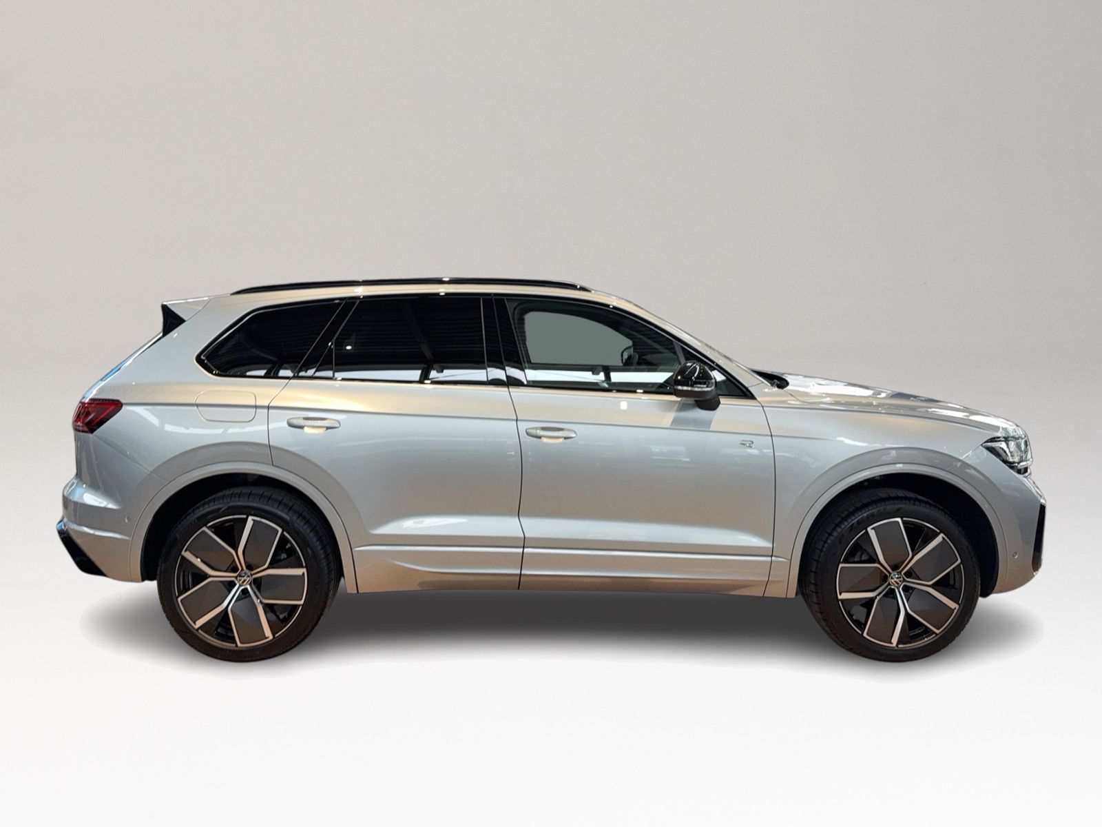 Touareg 3.0 TDI R-Line FINAL EDITION, Pano, AHK,