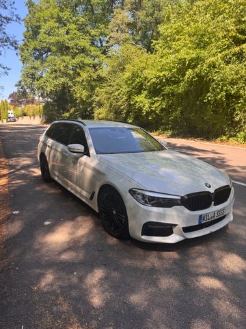 BMW 530d Touring A -