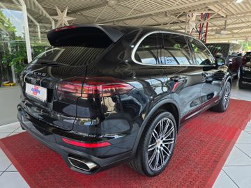 Porsche Cayenne - 5