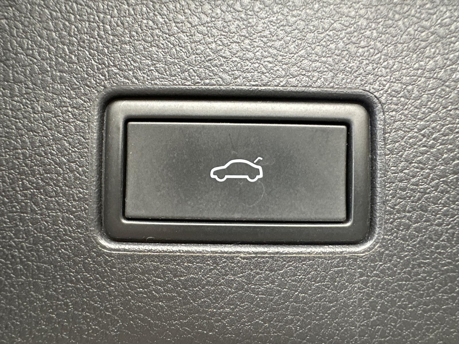 Volkswagen Passat 1.4 Hybrid GTE NAV+LED+ACC+AHK, миниатюра 7
