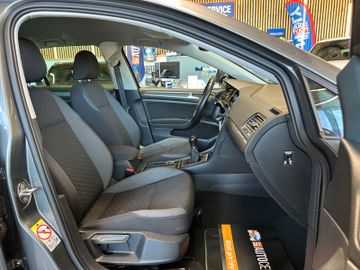 Volkswagen Golf VII Lim. Join Start-Stopp *Navi*Klima*