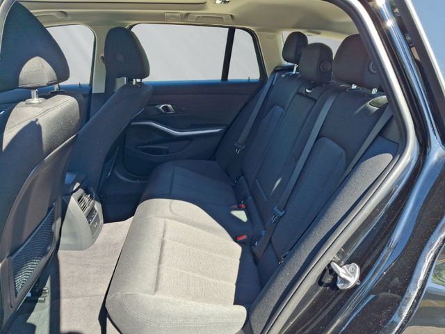 BMW 320, 2022 — 9