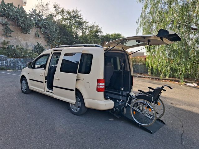 VW Volkswagen Caddy Pianale ribassato con rampa dis