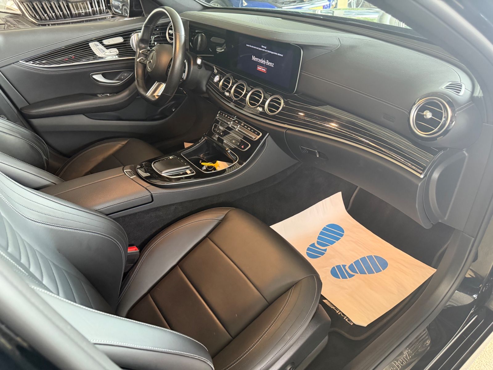 Fahrzeugabbildung Mercedes-Benz E 400 4Matic*AMG-Line*Burmester