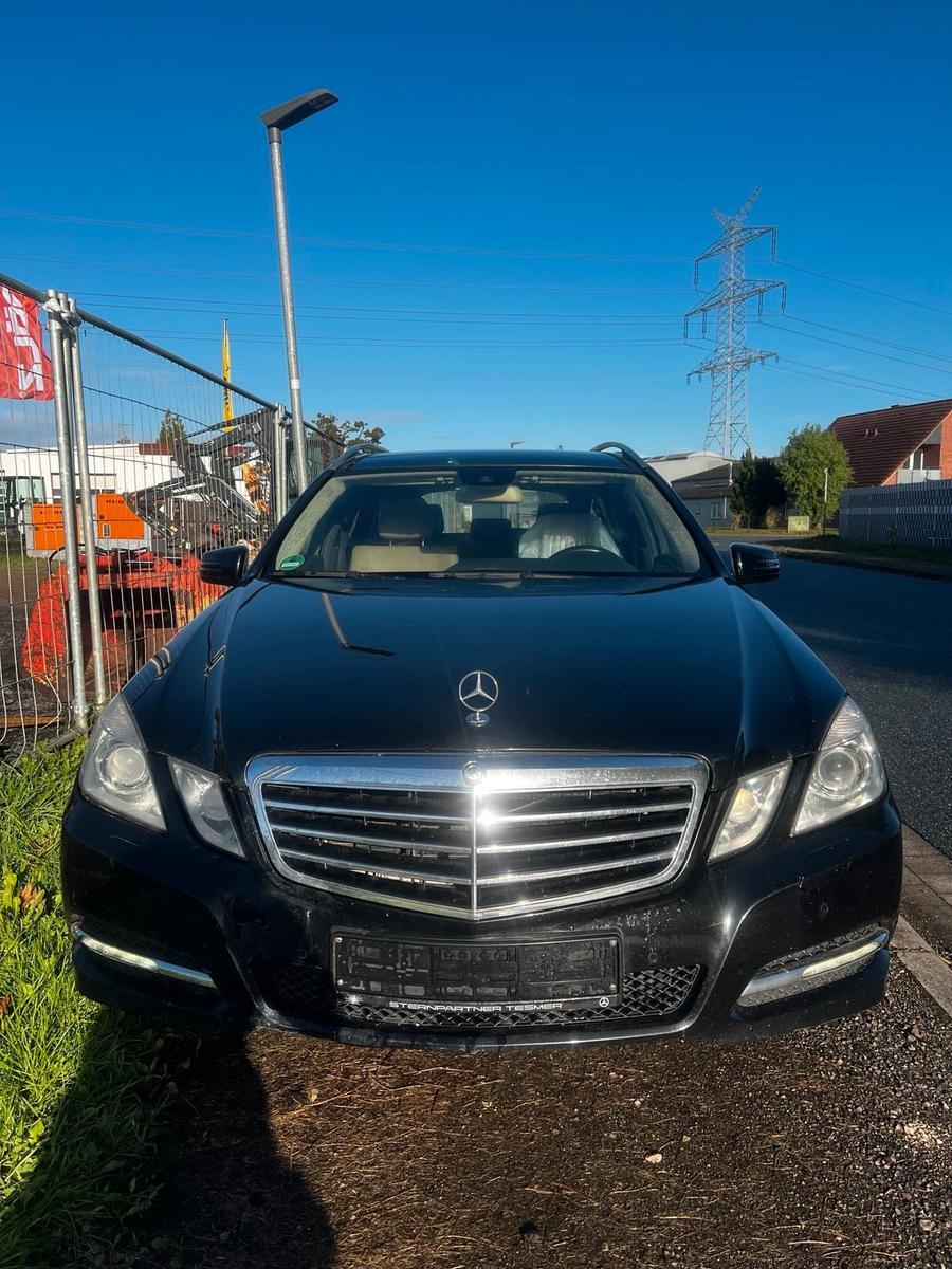 Mercedes-Benz E 220