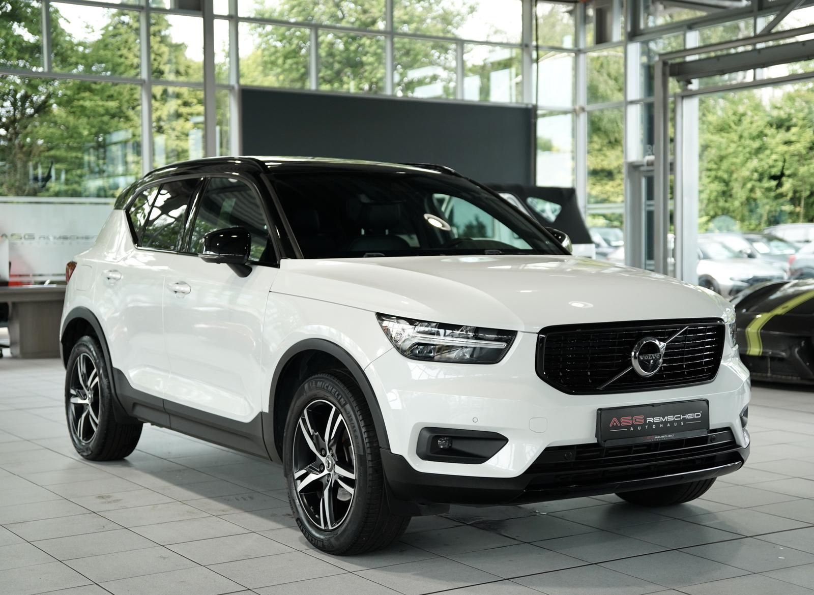 Volvo XC40 R Design 2WD *2.H *Digital *GSD *360° *H&K