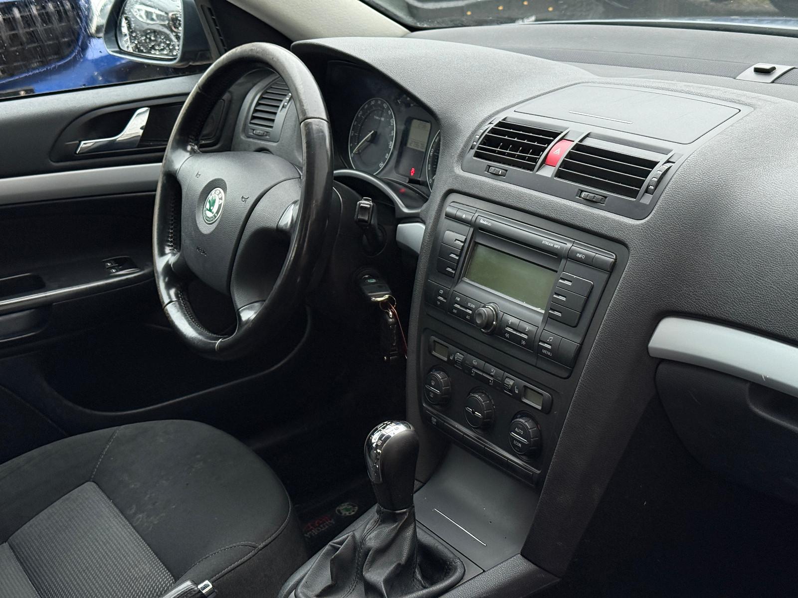 Skoda Octavia 2009 — photo 16