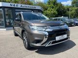Mitsubishi Outlander 2.0 MIVEC 2WD  - Mitsubishi Gebrauchtwagen in Augsburg